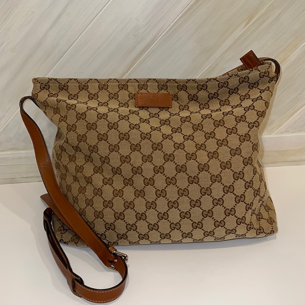 Authentic Gucci crossbody bag